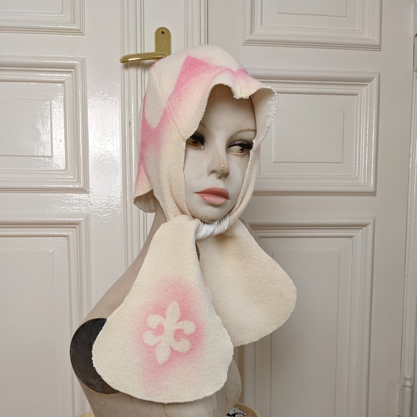 ꒰⑅ᵕ༚ᵕ꒱˖♡ Ivory Fleur de Lis Orchid Bonnet ii ♡˖꒰ᵕ༚ᵕ⑅꒱