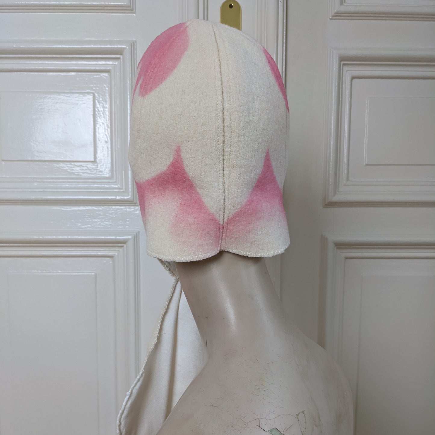 ꒰⑅ᵕ༚ᵕ꒱˖♡ Ivory Fleur de Lis Orchid Bonnet ii ♡˖꒰ᵕ༚ᵕ⑅꒱