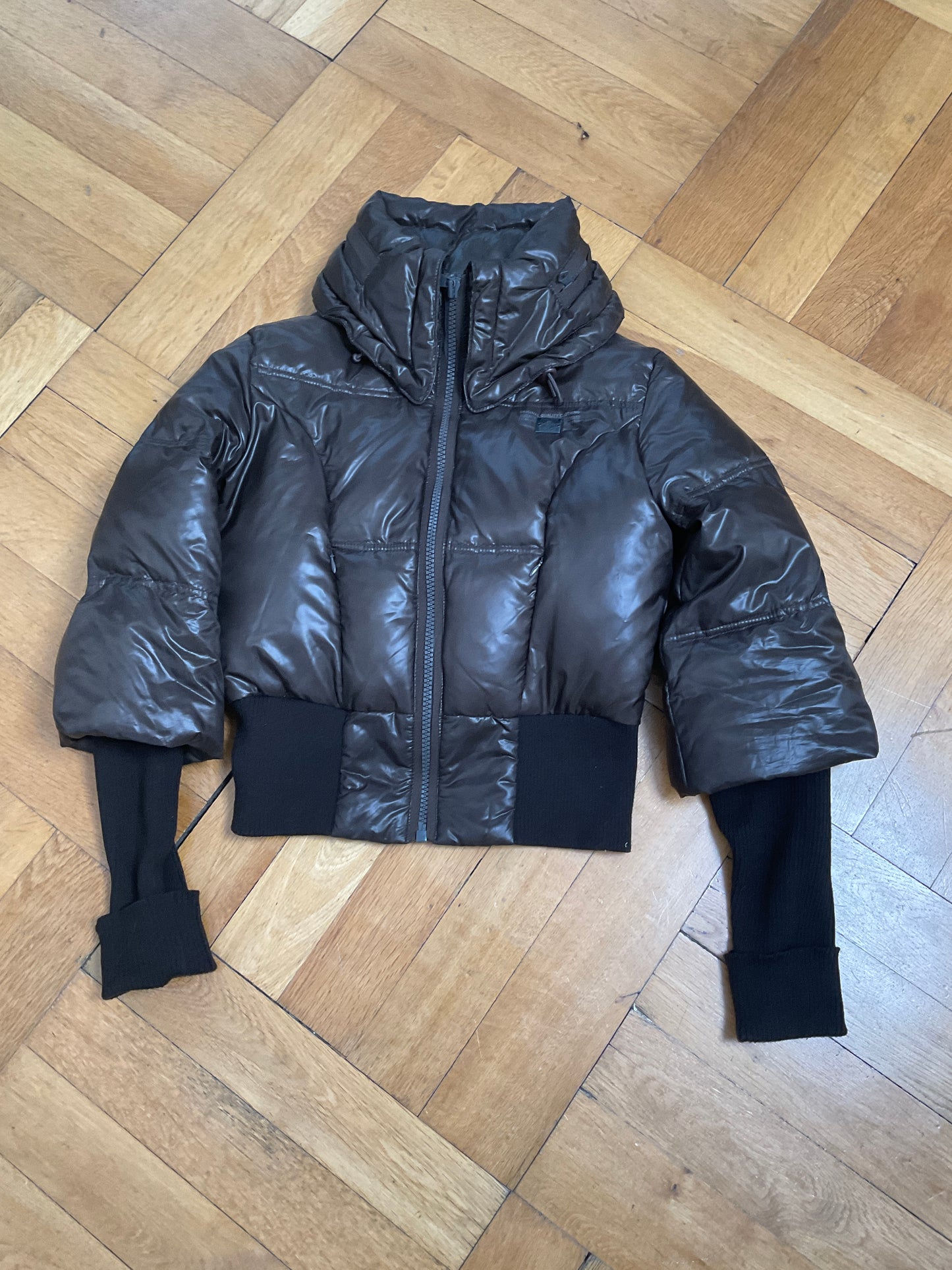 Cropped puffy jacket