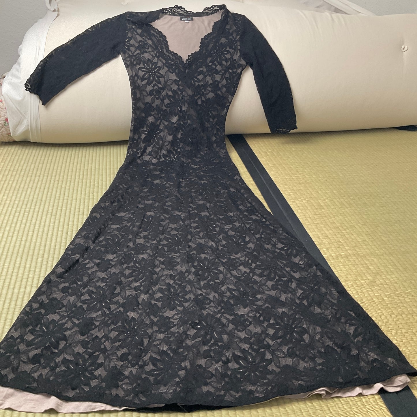 long 90s lace dress