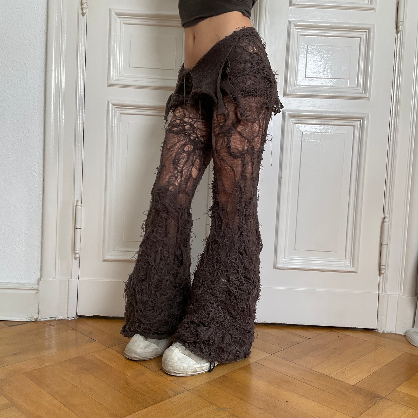 gargarox ~ Brown distressed pants