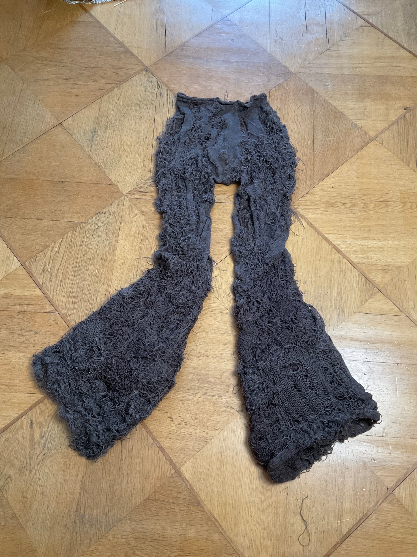 gargarox ~ Distressed flared pants