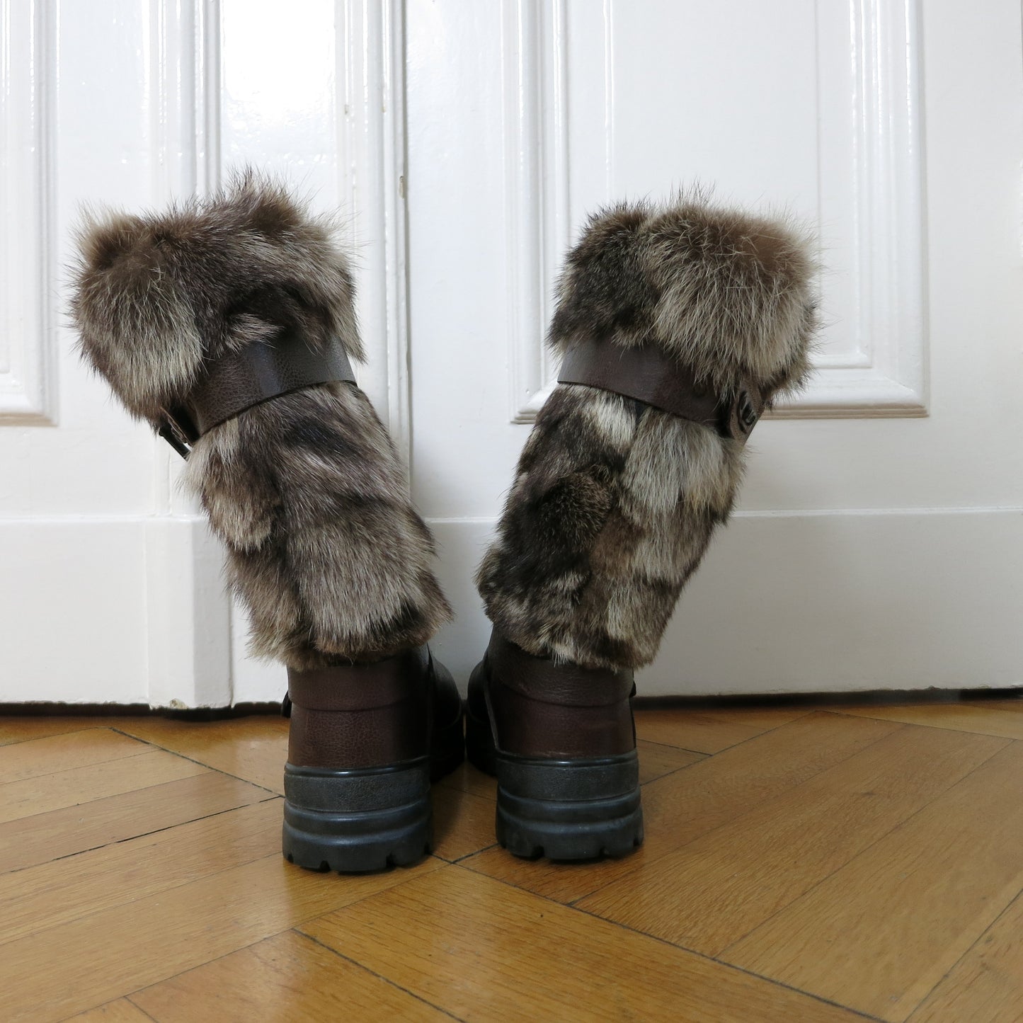 Furry snow boots