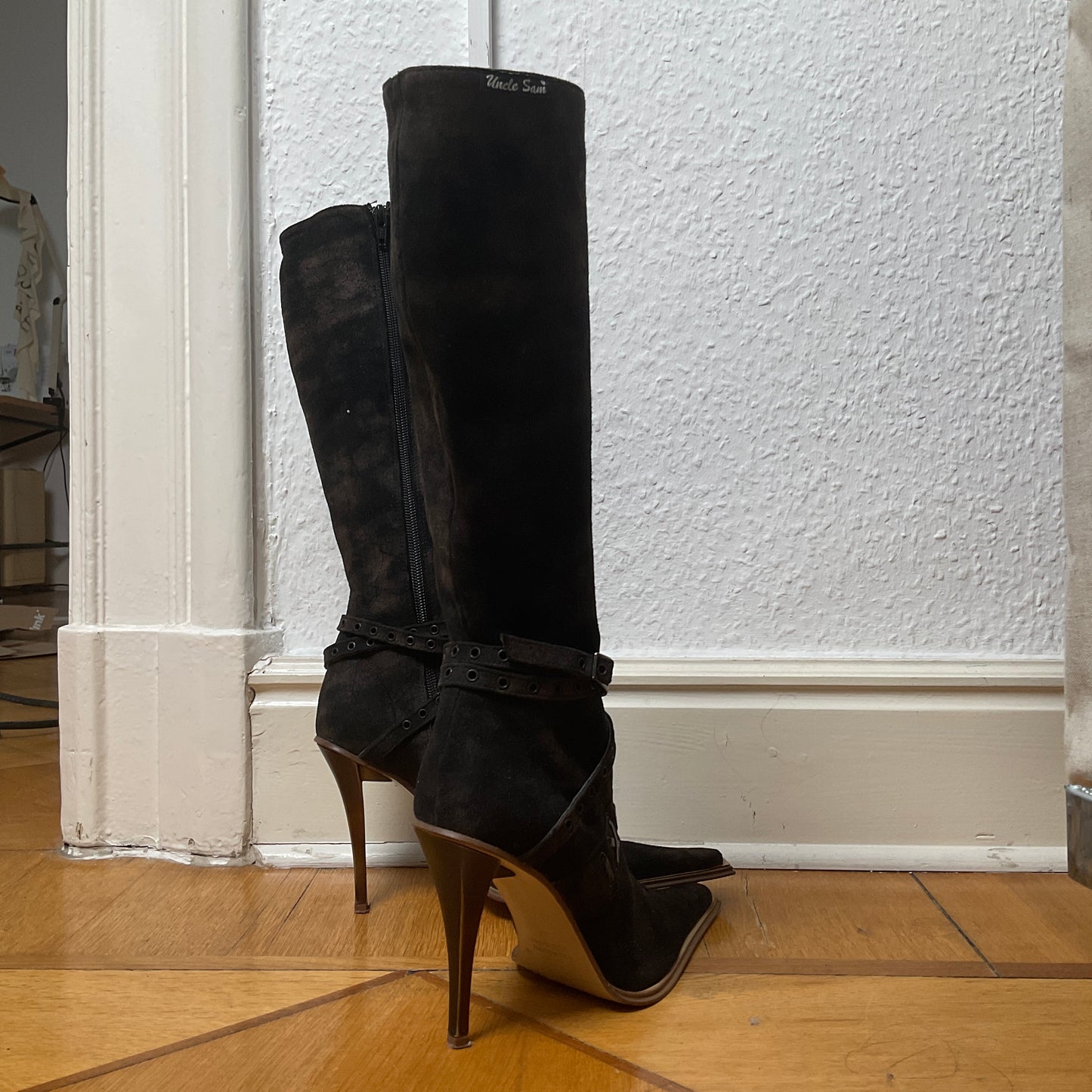 Pointy pirate boots