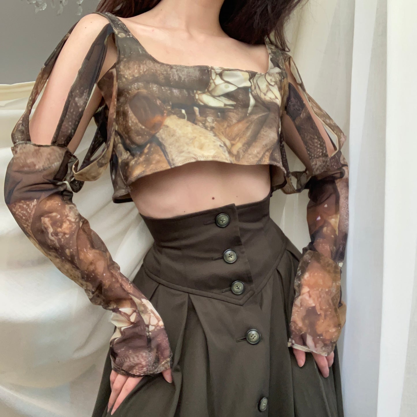 Double-layered mesh crop top, size L