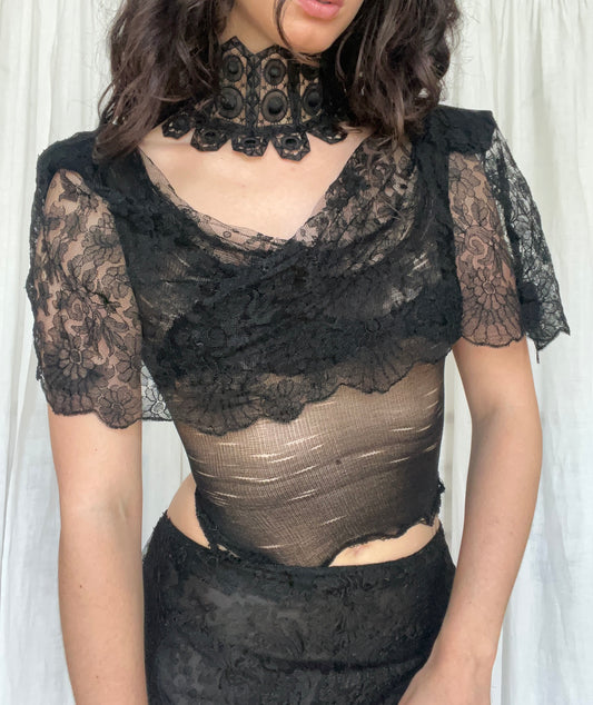 Annina lace and distressed top