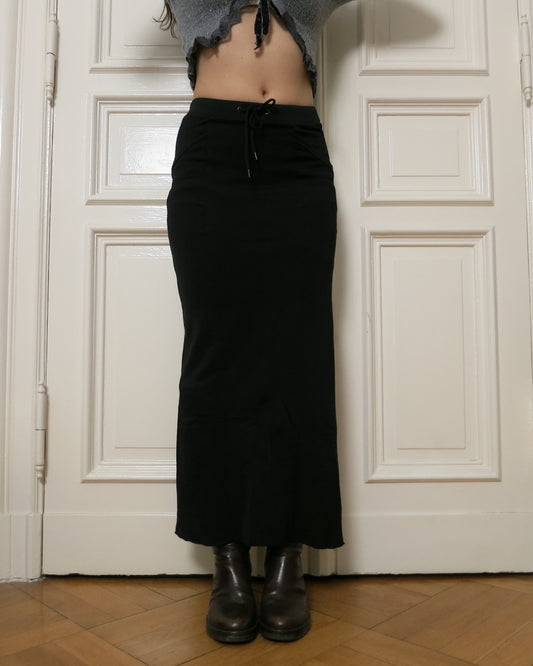Black jersey maxiskirt with slit