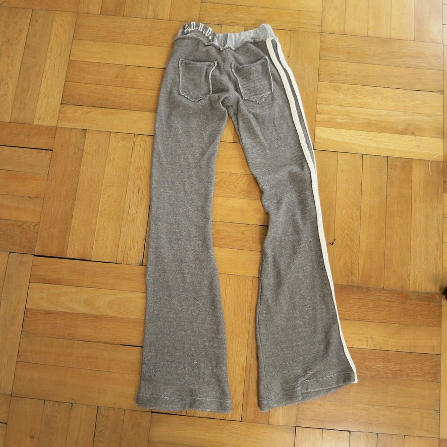 eithne padraigin ni bhraonain knit sweatpants