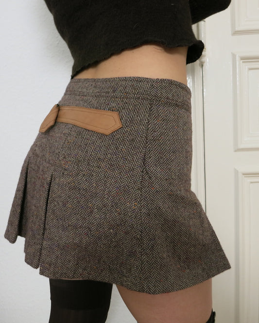 Tweed miniskirt