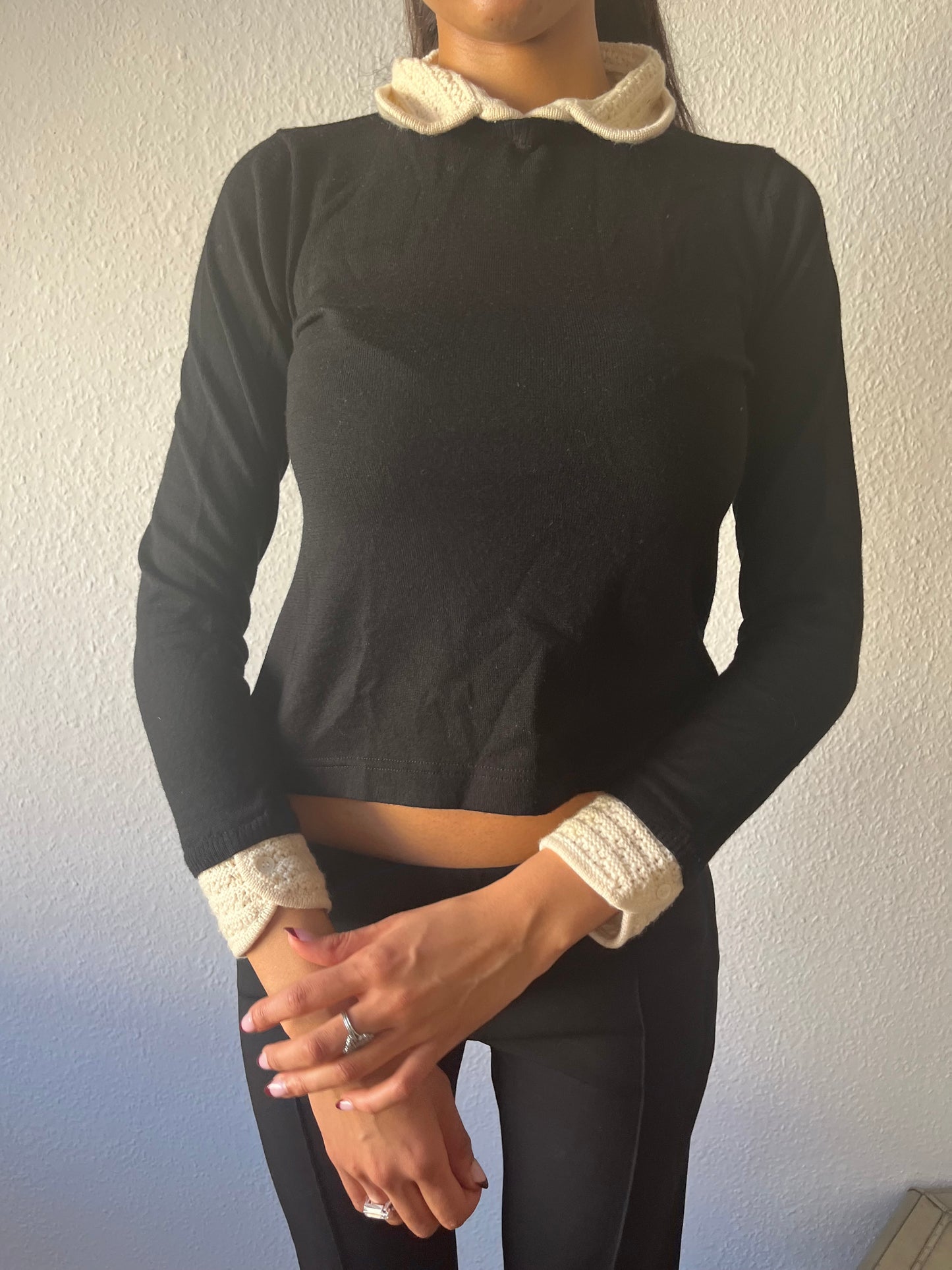 Pullover with collar