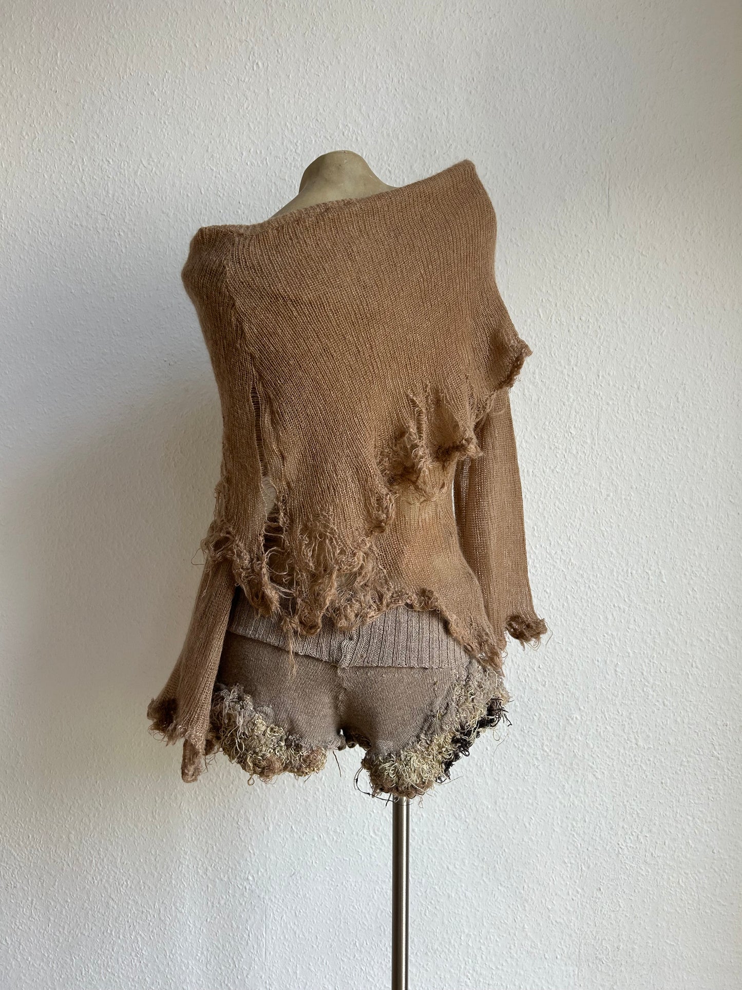 annina “les sœurs” mohair monkcore top