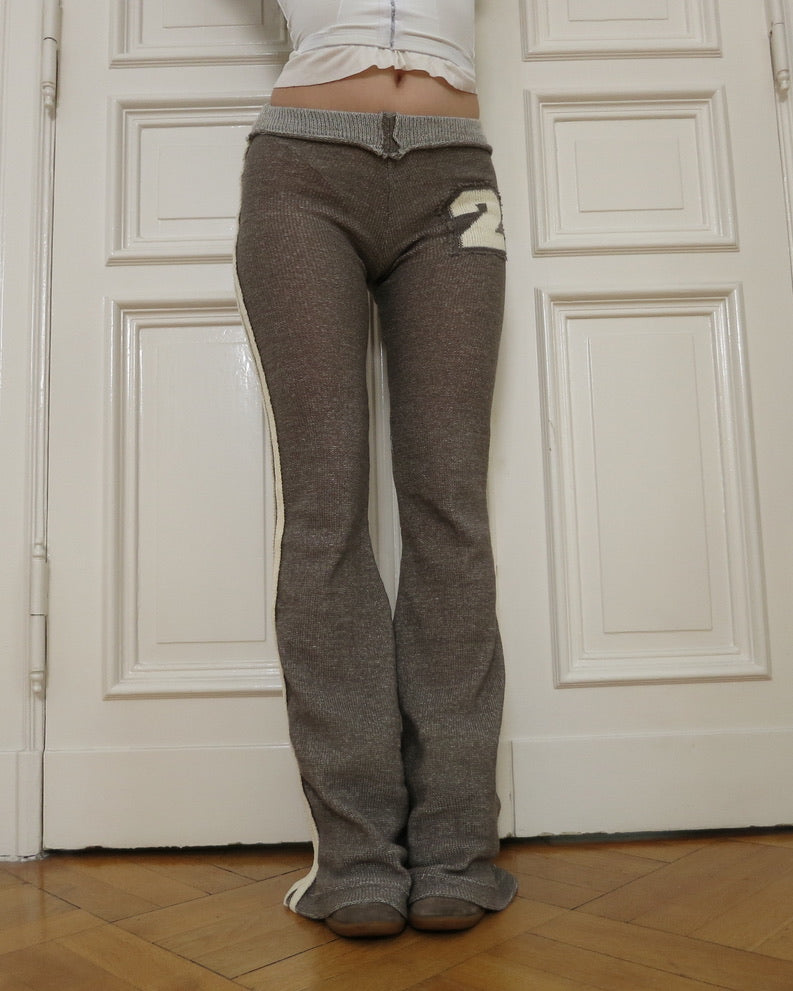 eithne padraigin ni bhraonain knit sweatpants