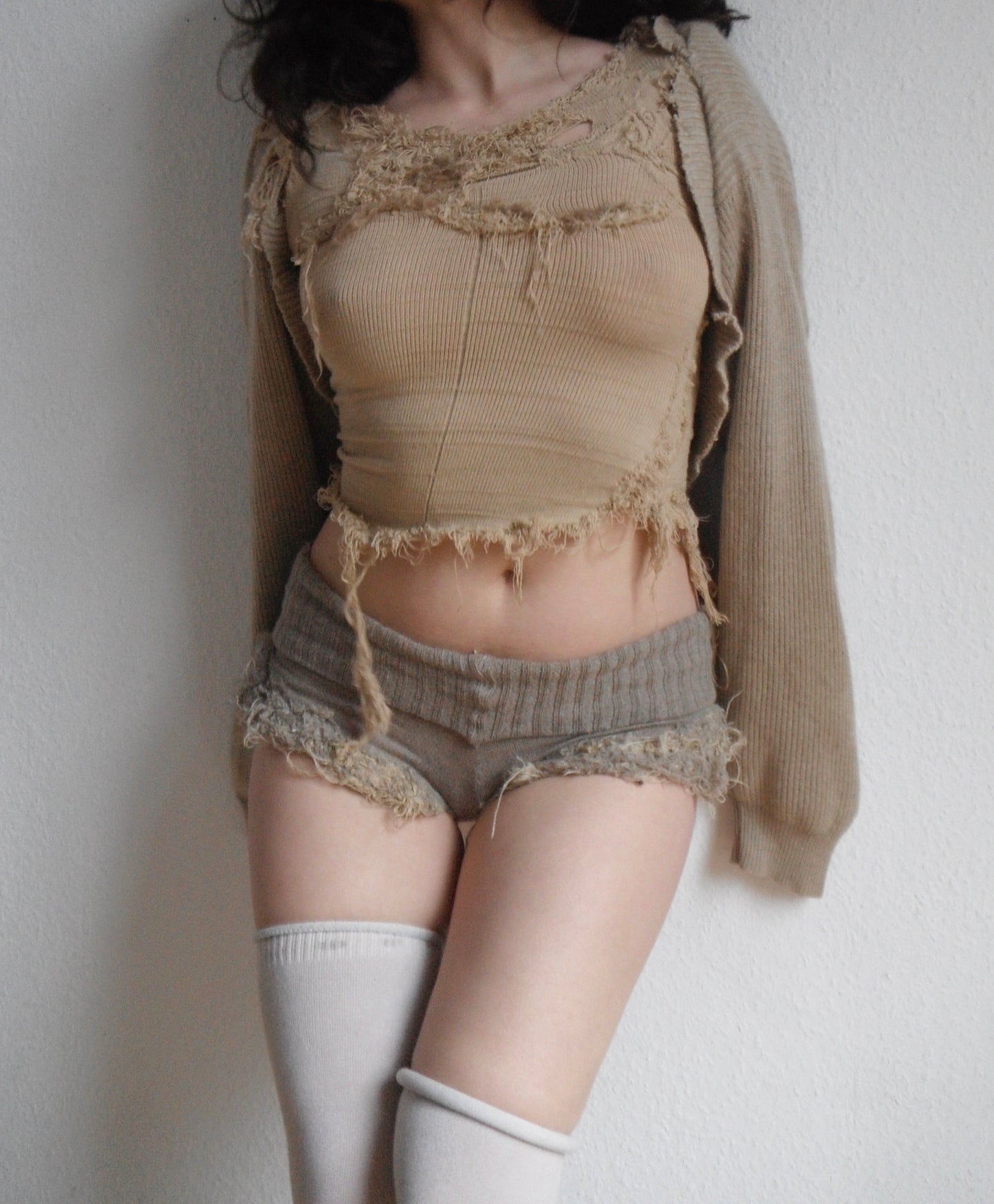 annina “les sœurs” hay distressed shorts