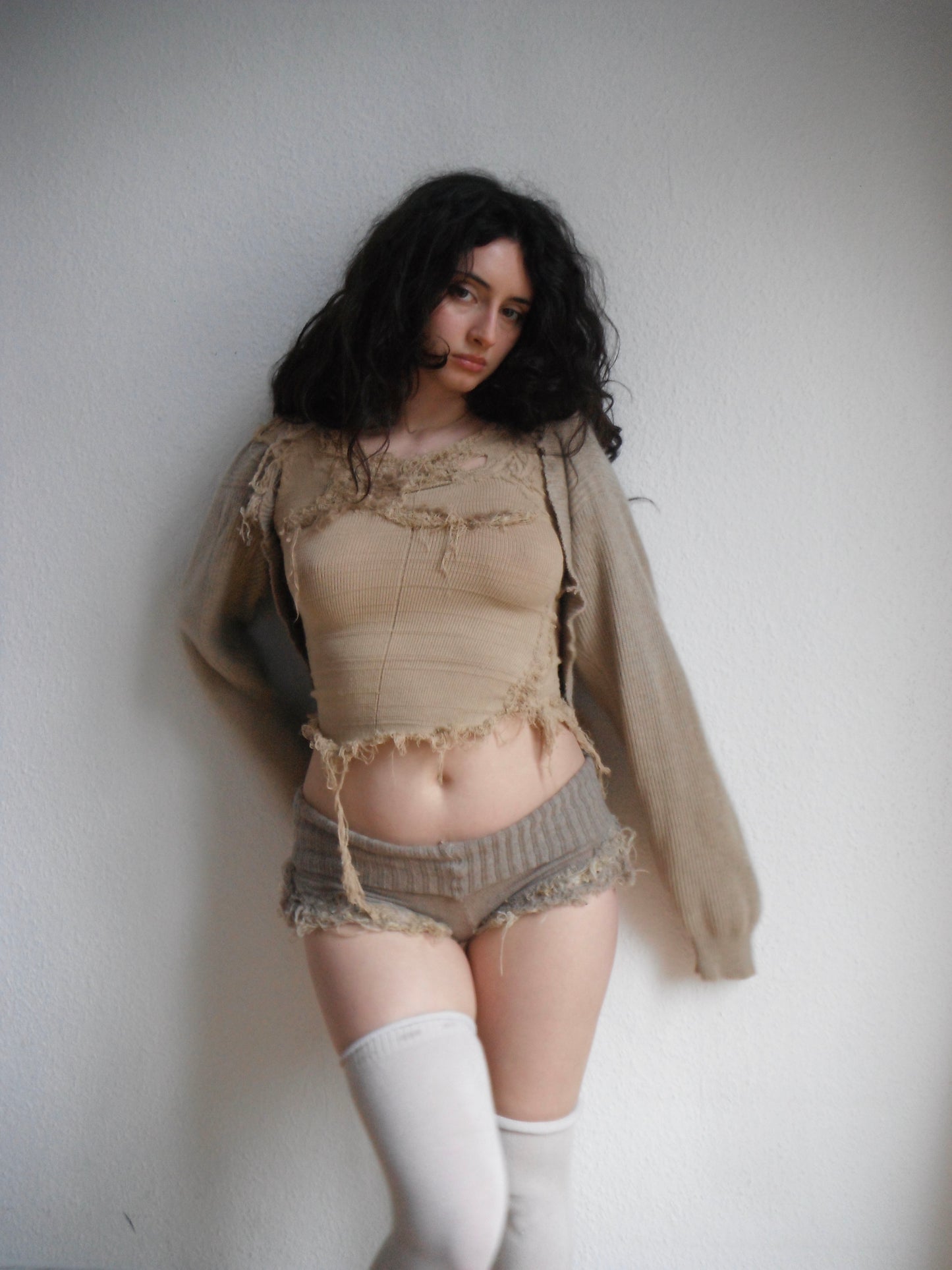 annina “les sœurs” hay distressed shorts