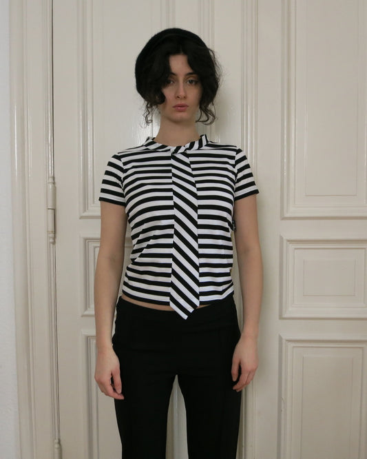 Trompe l'oeil tie top