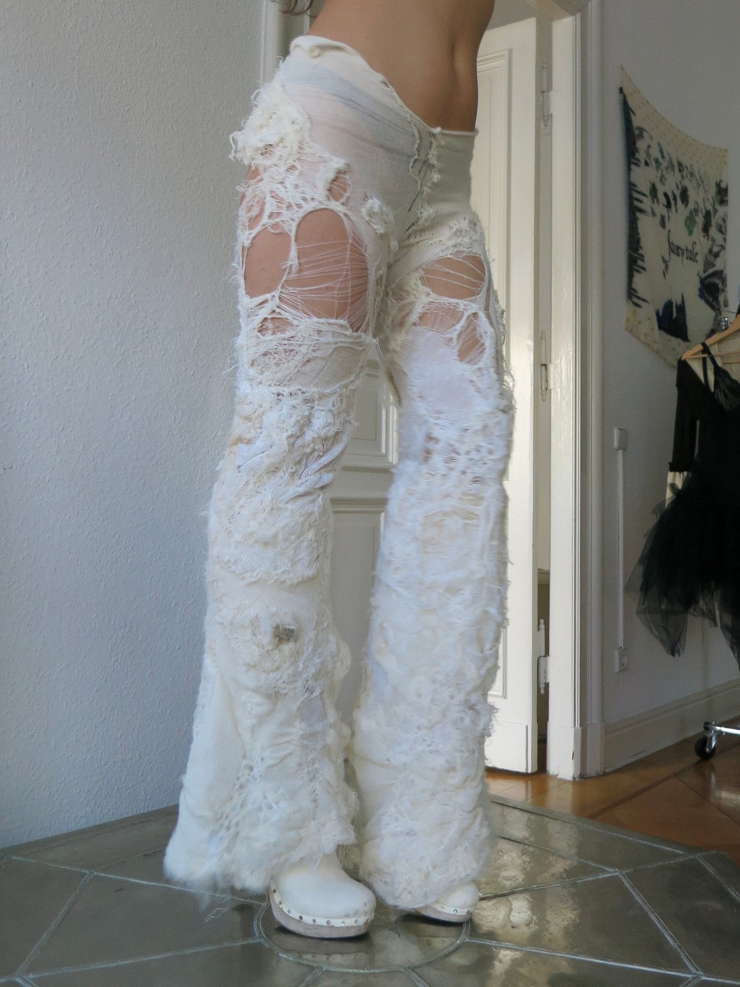 annina distressed pants