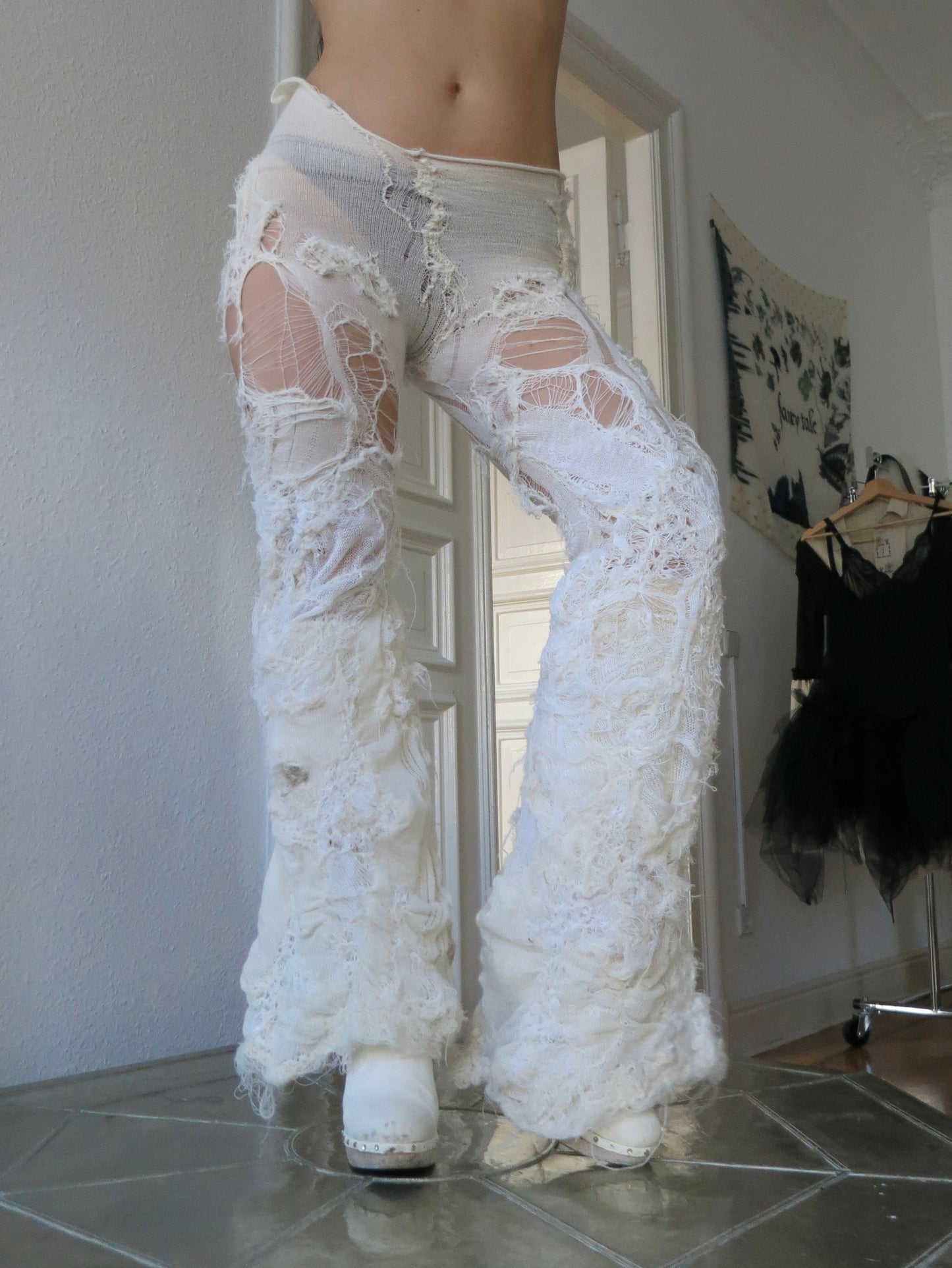 annina distressed pants