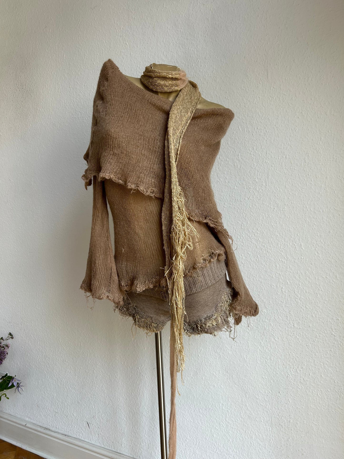 annina “les sœurs” mohair distressed scarf