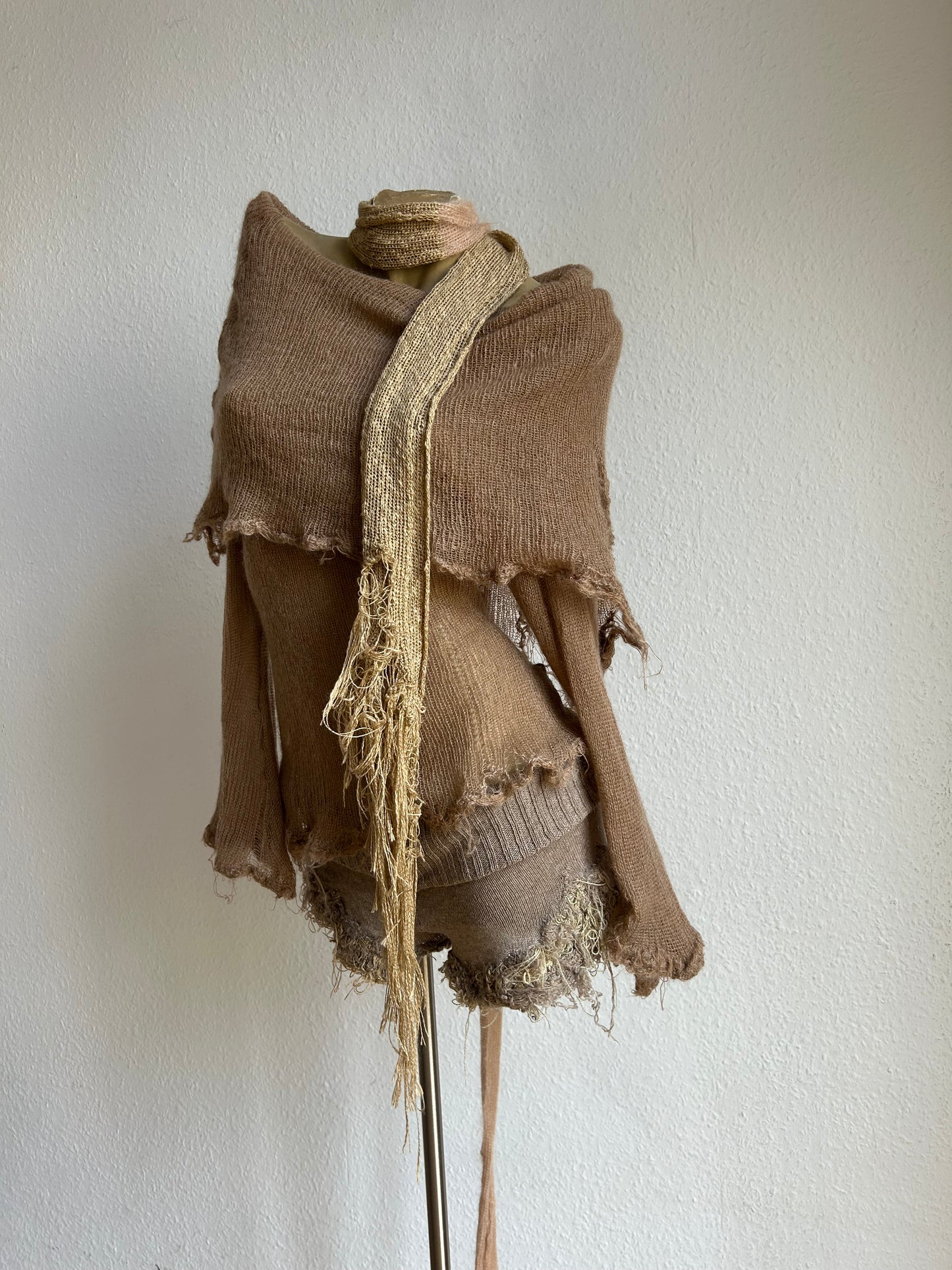 annina “les sœurs” mohair distressed scarf
