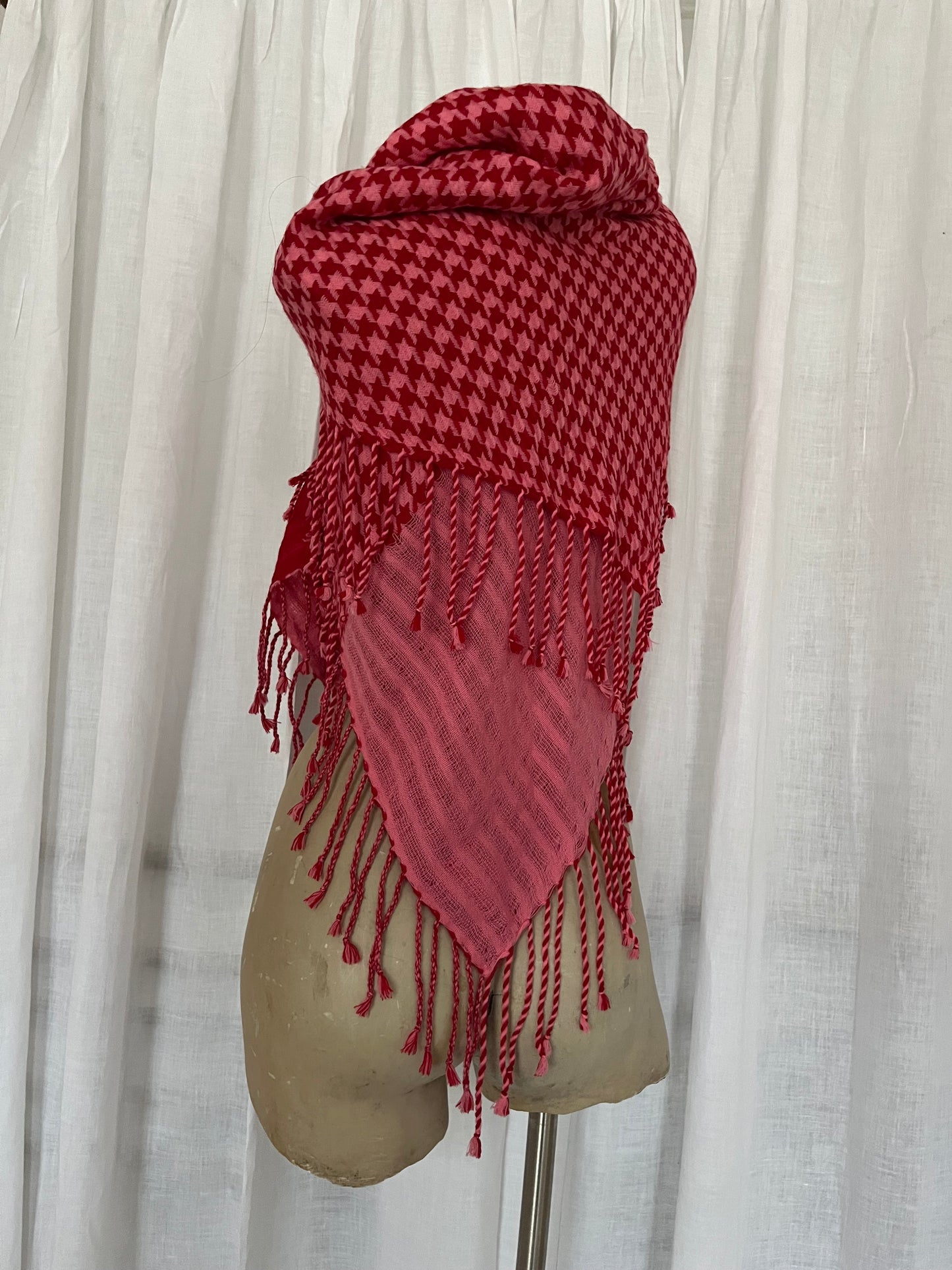 Zucca houndstooth stole