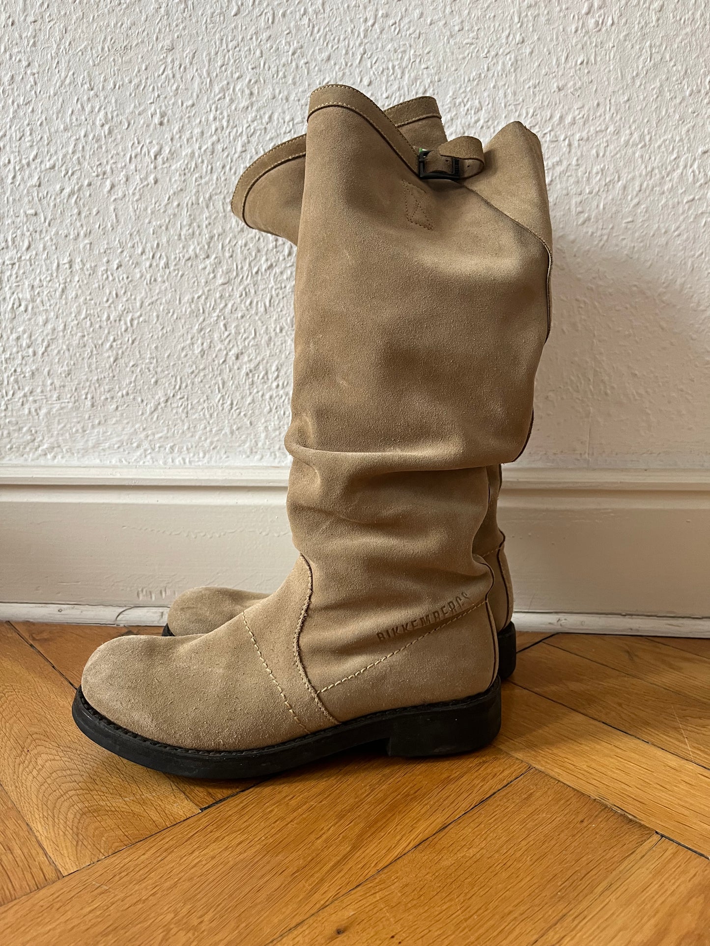 Bikkembergs slouchy beige boots