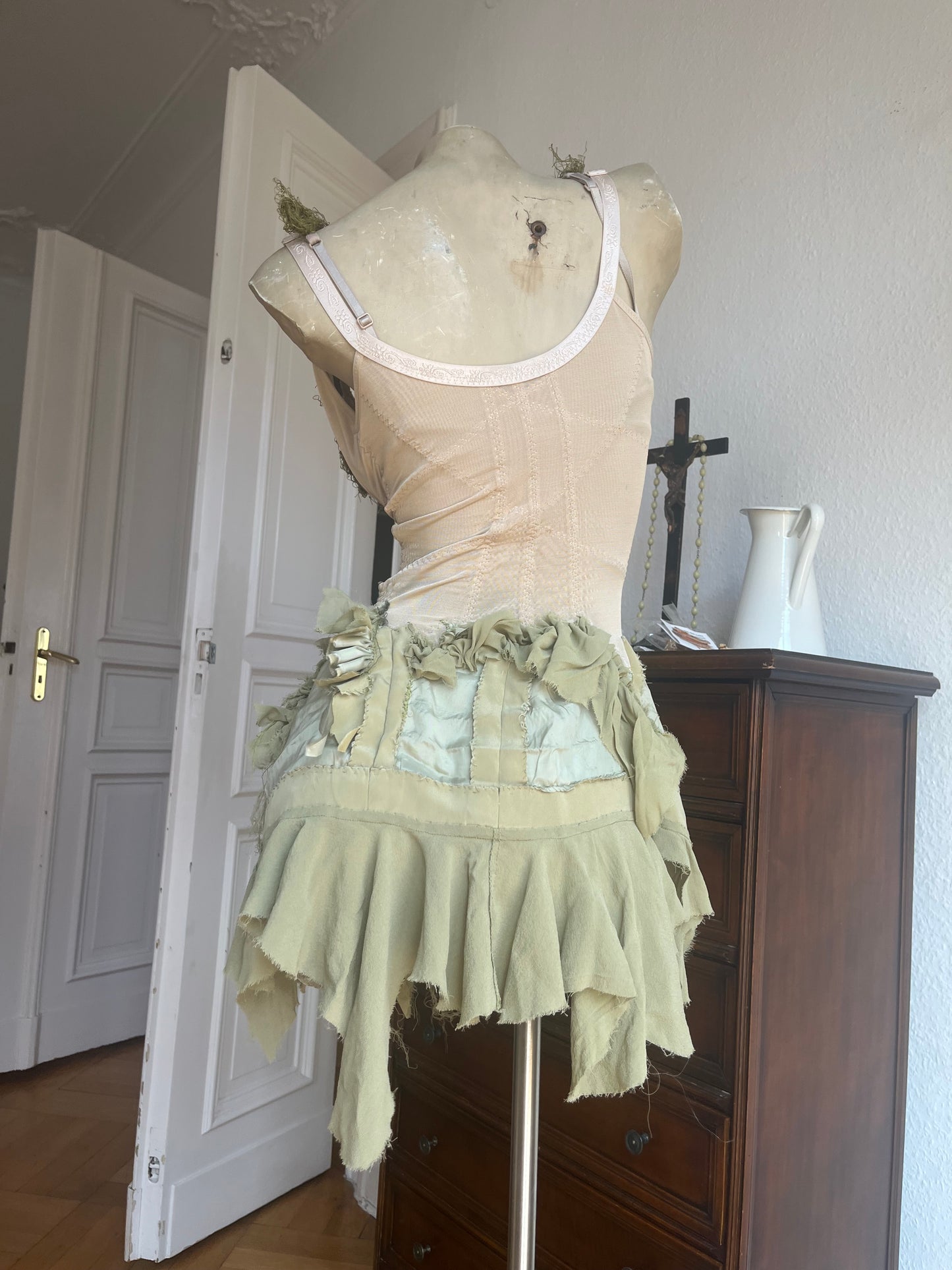 annina moss shape wear dress