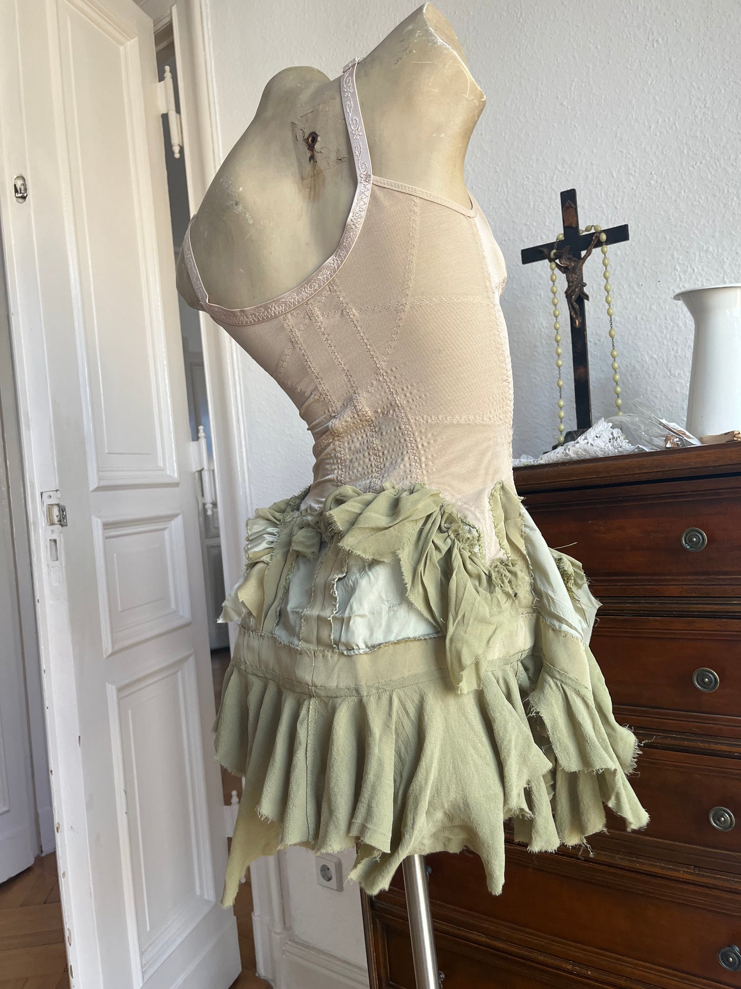 annina moss shape wear dress