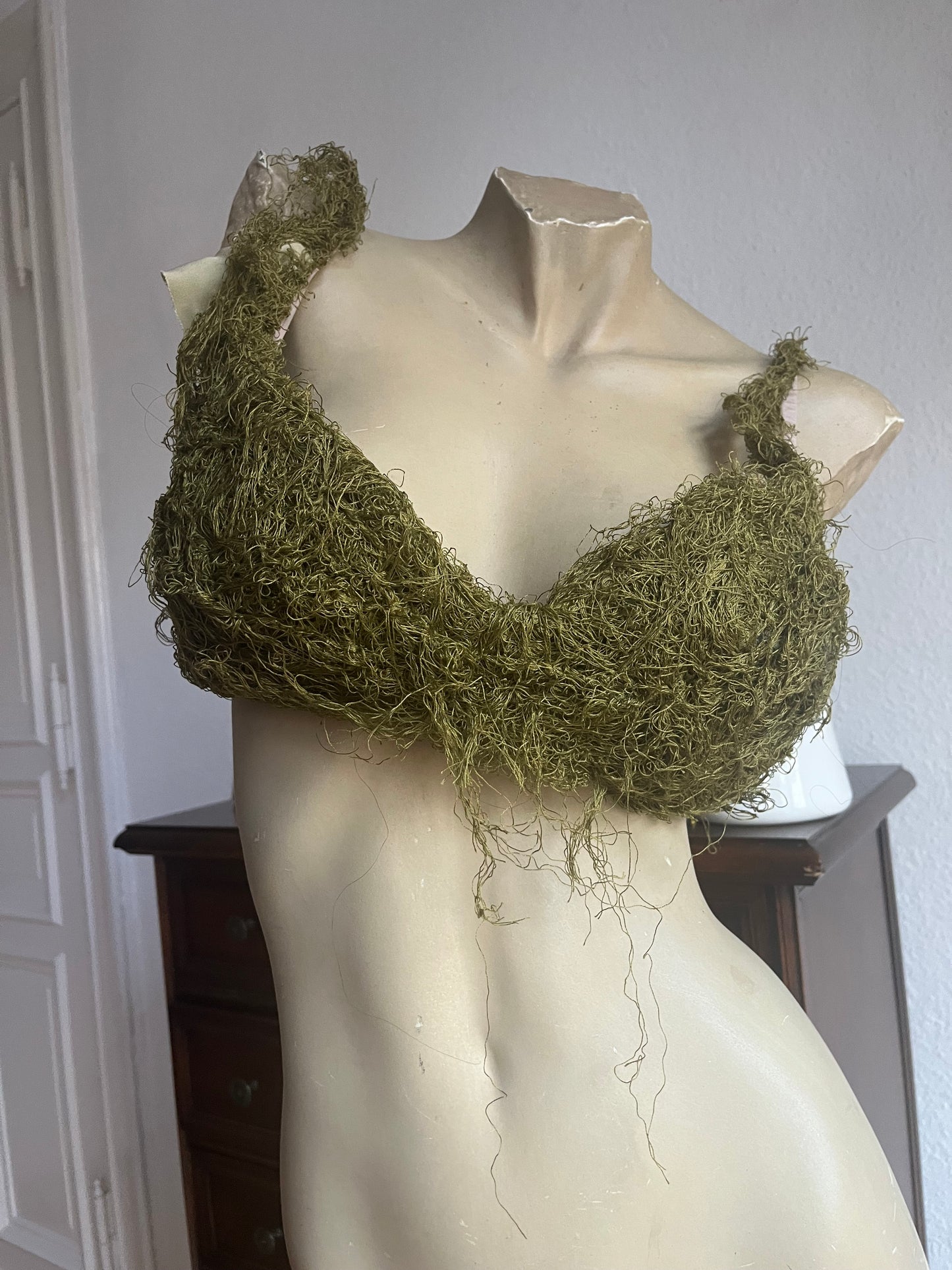 Annina Moss bra