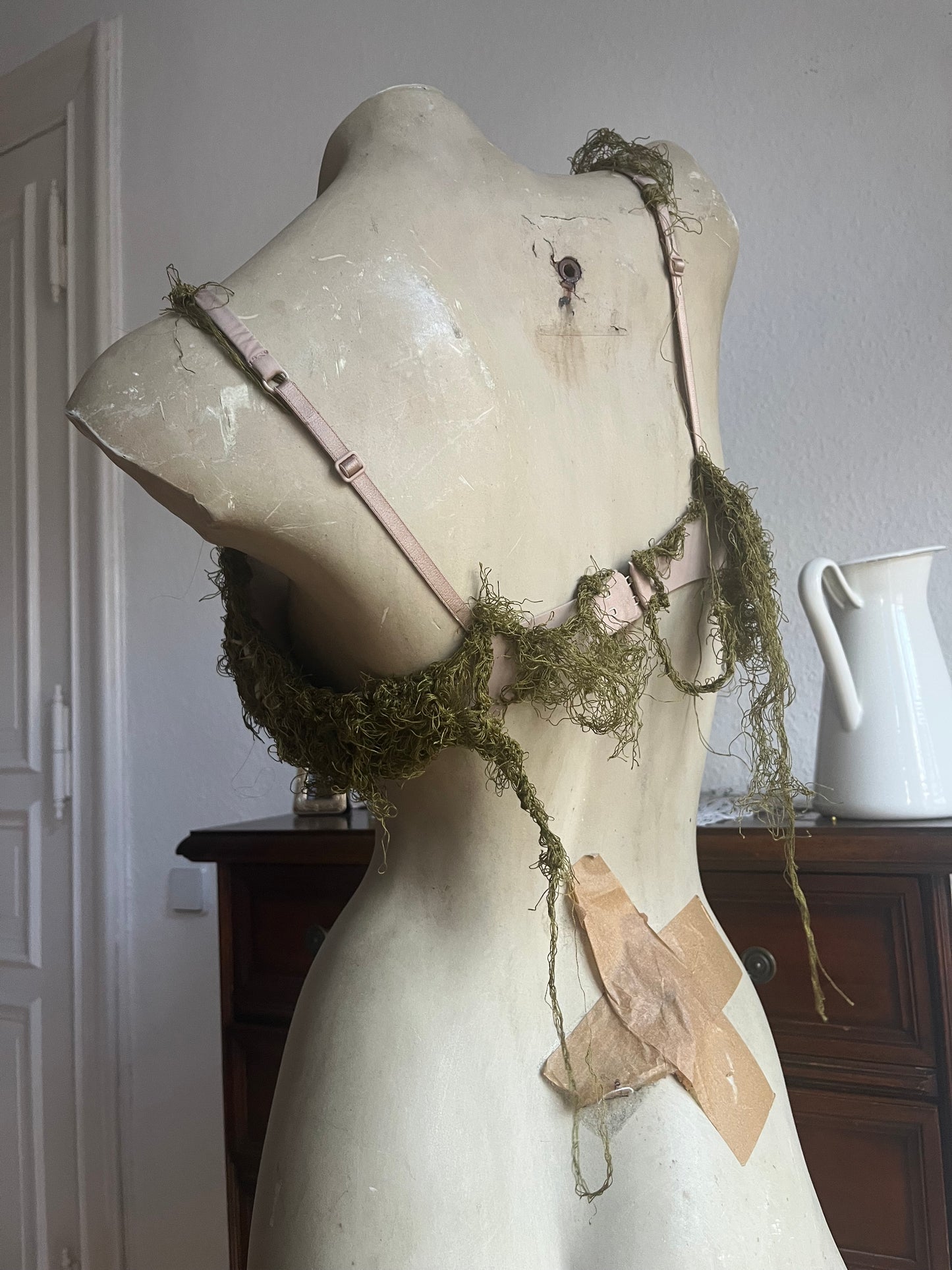 Annina Moss bra