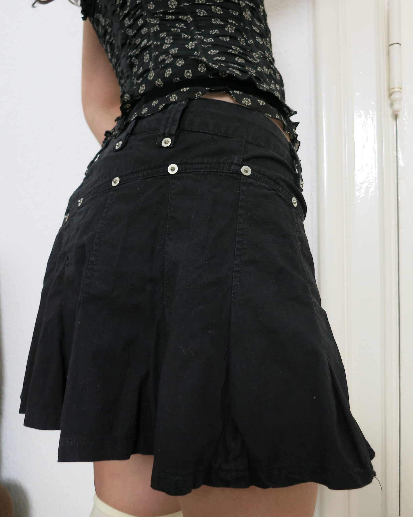 Pleated cargo skirt