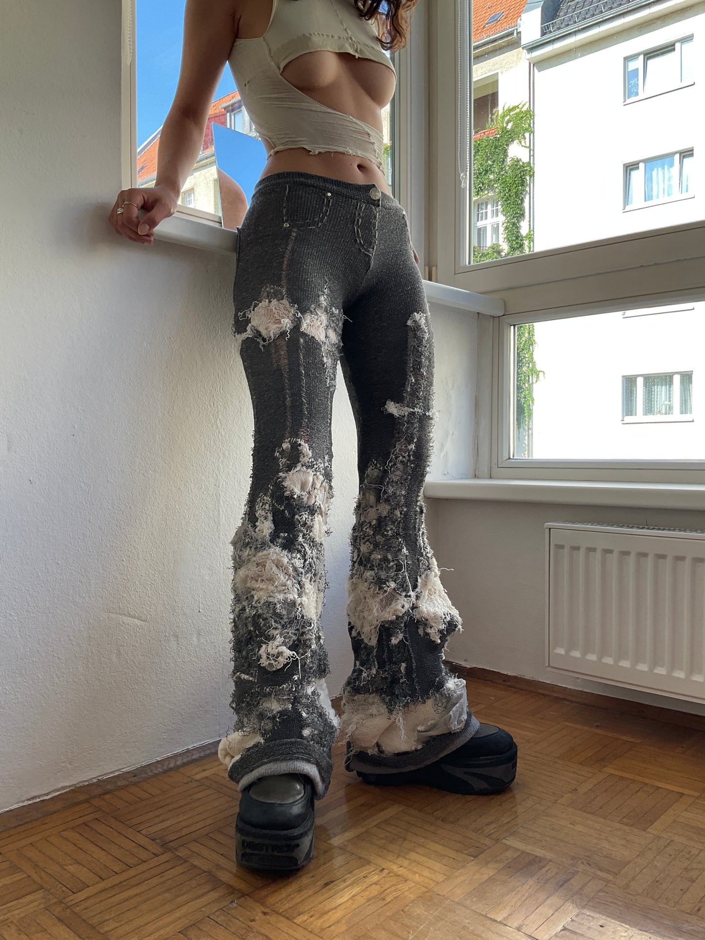 annina x eithne padraigin ni bhraonain distressed jeans