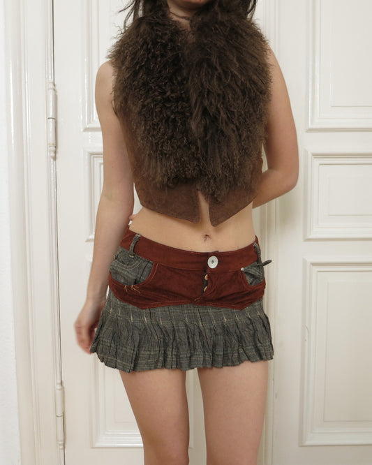 Suede vest with fur