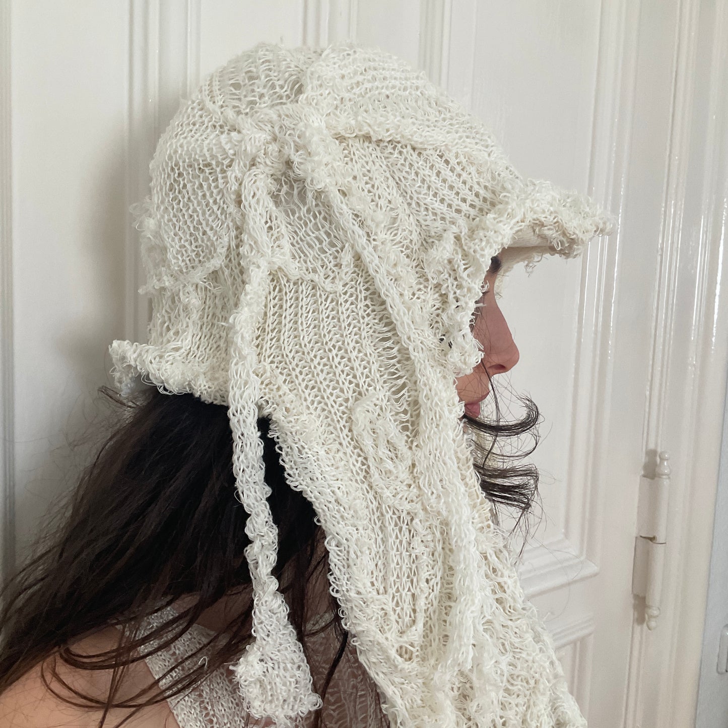 Chunky linen and wool orchid bonnet