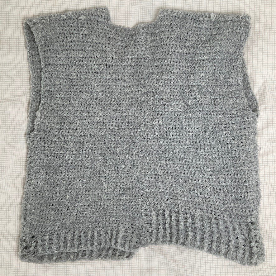 mođđe studio ~ asymmetrical crochet vest