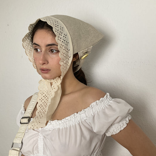 Cotton maiden bonnet