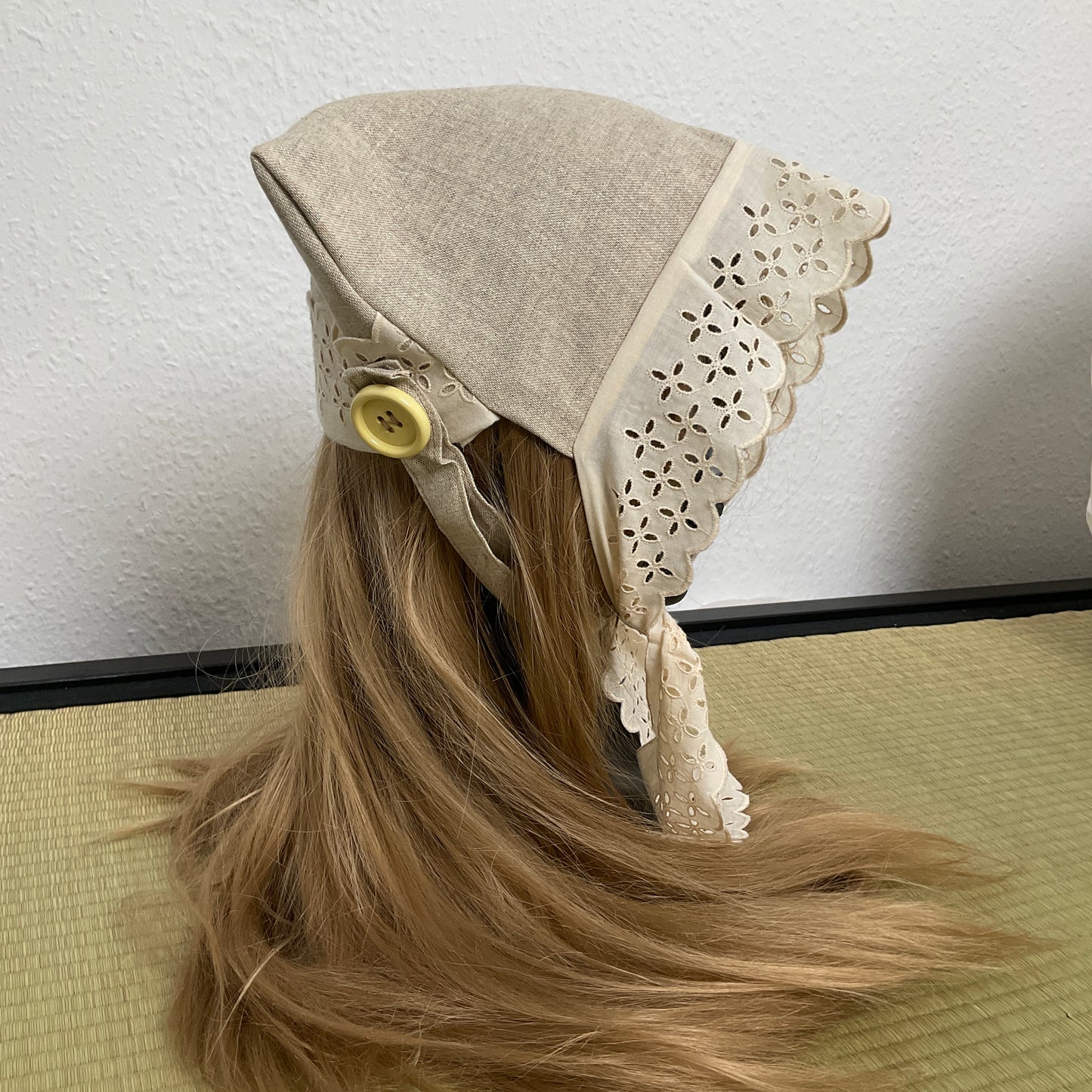 Cotton maiden bonnet