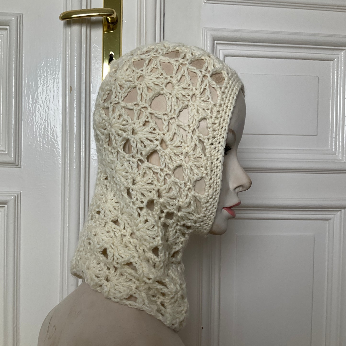 mođđe studio ~ cocoon 1 white crochet balaclava
