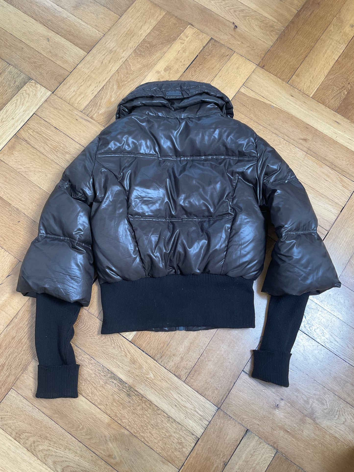 Cropped puffy jacket