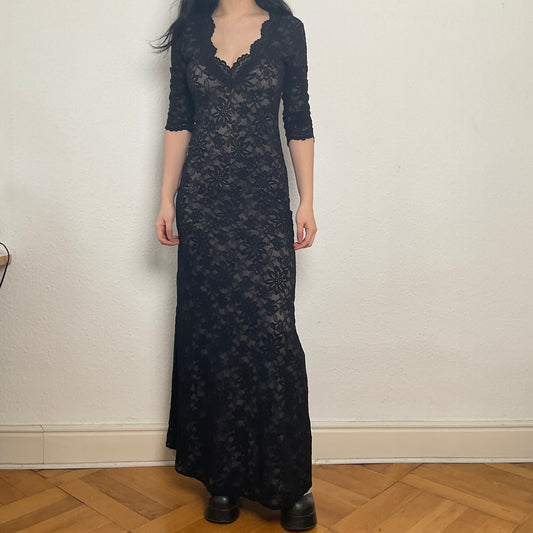 long 90s lace dress