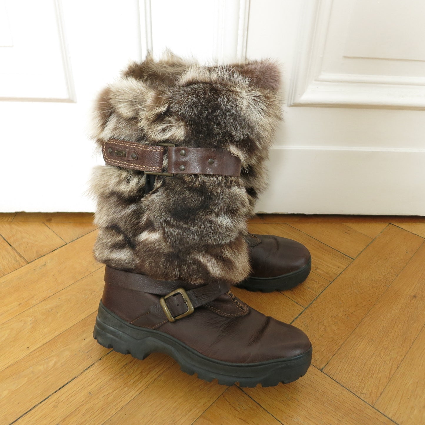 Furry snow boots