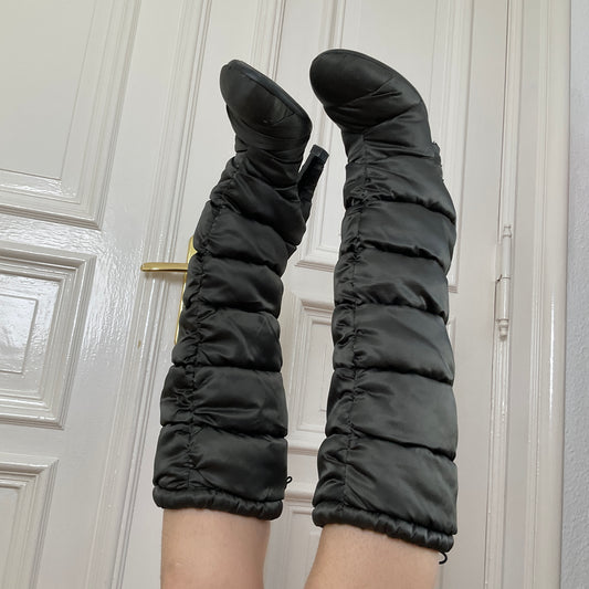 Puffer boots