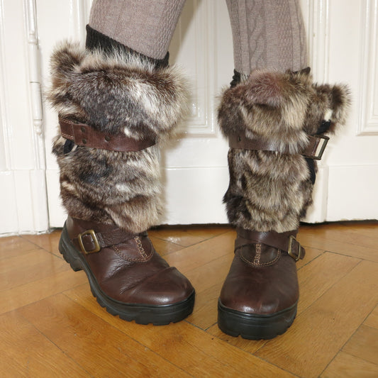 Furry snow boots