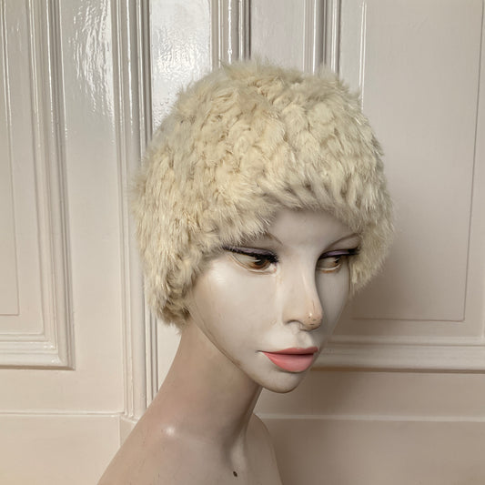 Cute knit wool hat with fur