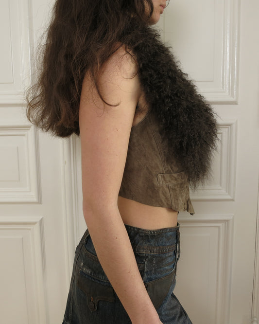Leather vest with fur collar