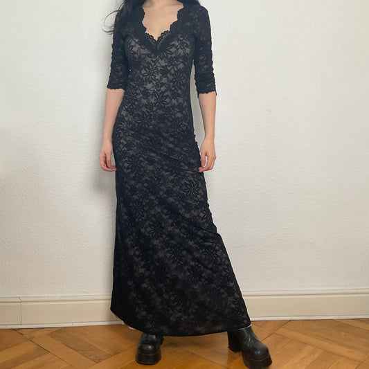 long 90s lace dress